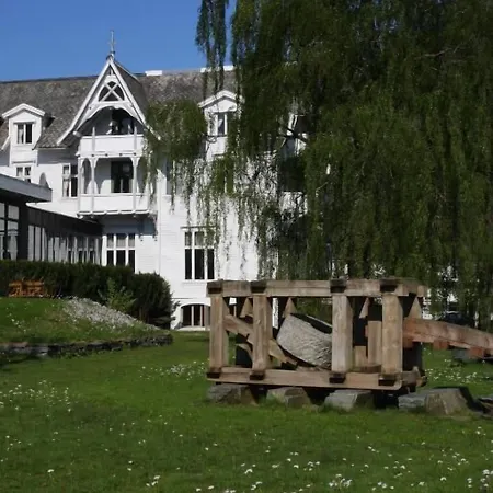 Hotel Thon Sandven 3*