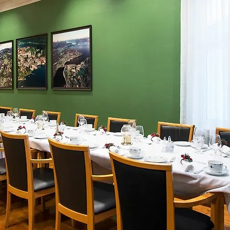 Hotell Thon Sandven 3*